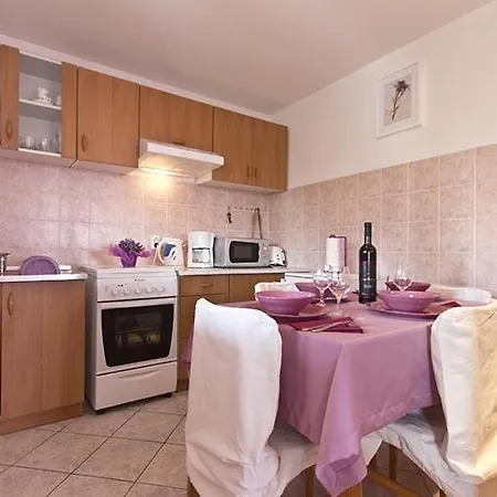 度假居 House Nikolina 526