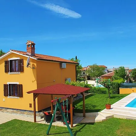 度假居 House Nikolina 526