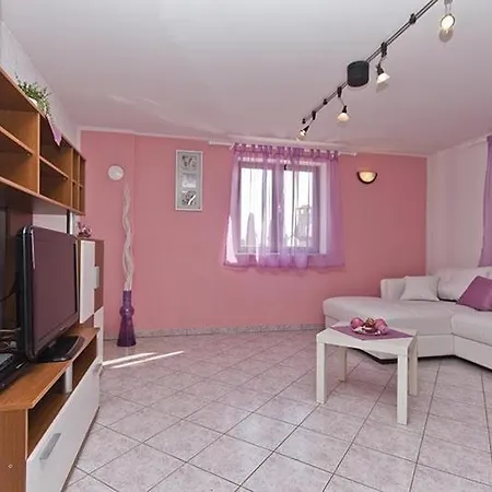 House Nikolina 526 *